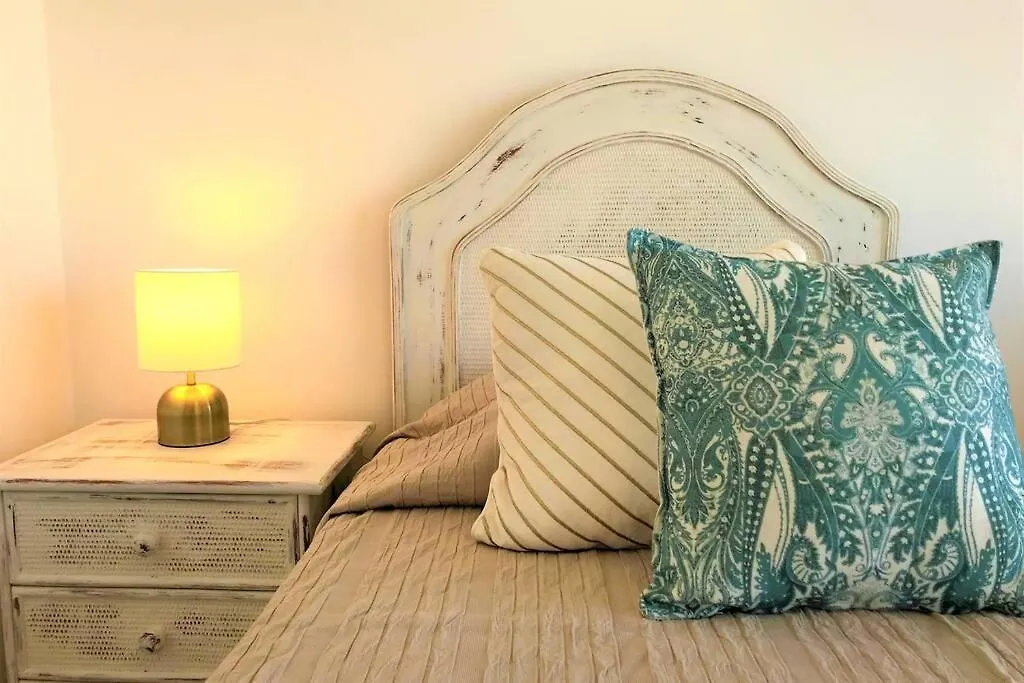 Penthouse Bermuda Beach 2 埃斯特波纳