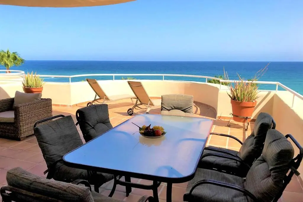 Penthouse Bermuda Beach 2 埃斯特波纳